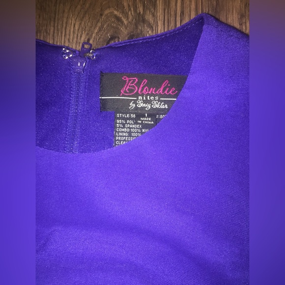 Juniorโs Two Piece Formal Dress Size 1 - Picture 9 of 12